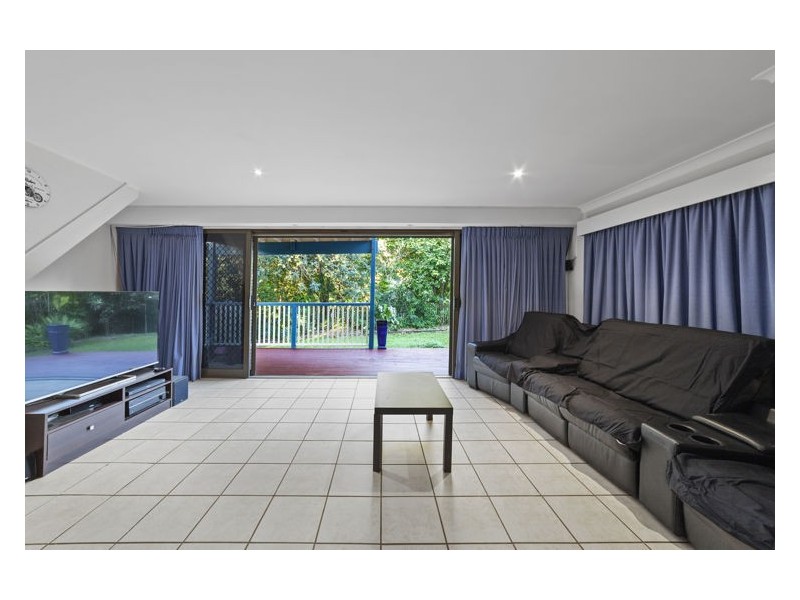 18 Thomas Crescent, Nambour QLD 4560