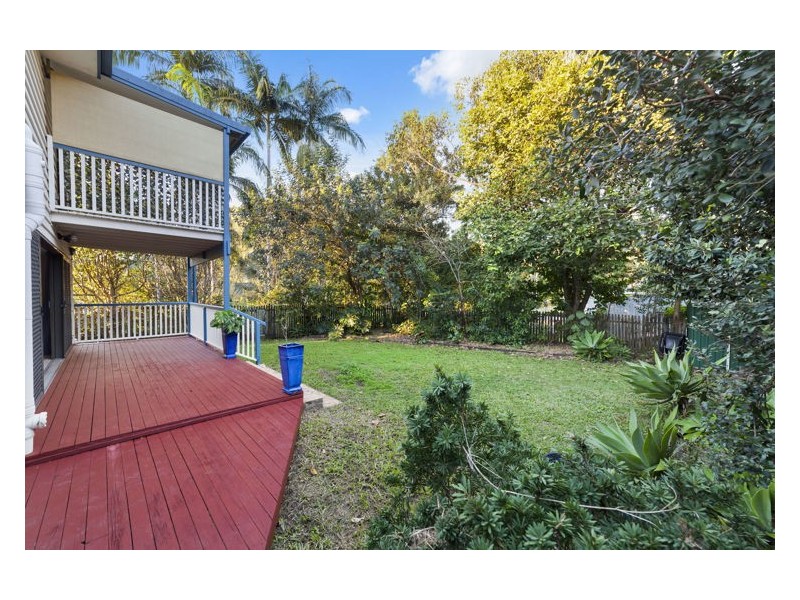 18 Thomas Crescent, Nambour QLD 4560