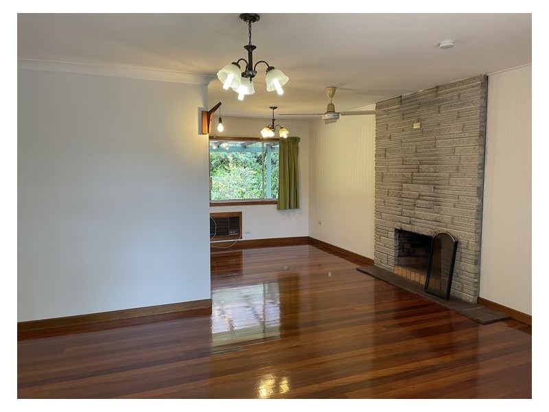 4 Sue Street, Burnside QLD 4560