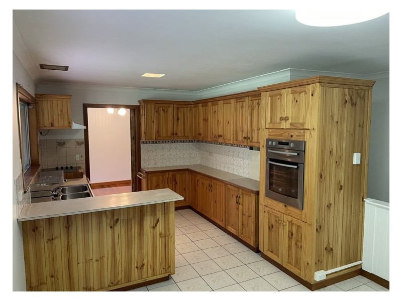 4 Sue Street, Burnside QLD 4560