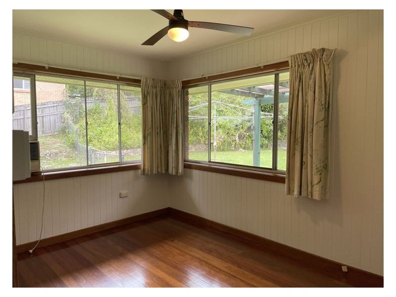 4 Sue Street, Burnside QLD 4560