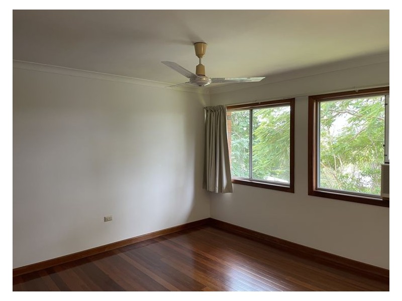 4 Sue Street, Burnside QLD 4560