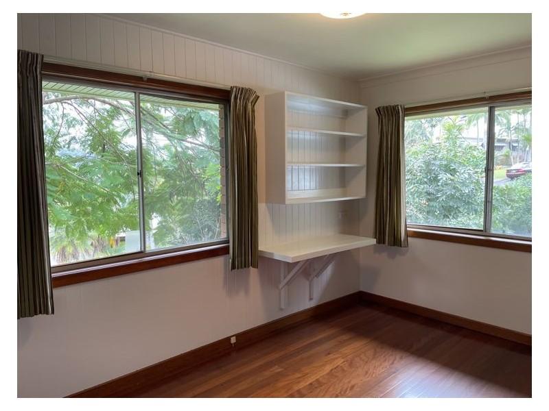 4 Sue Street, Burnside QLD 4560