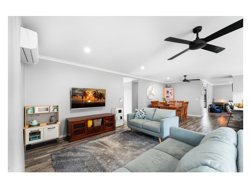 32 Bedford Circuit, Coes Creek QLD 4560