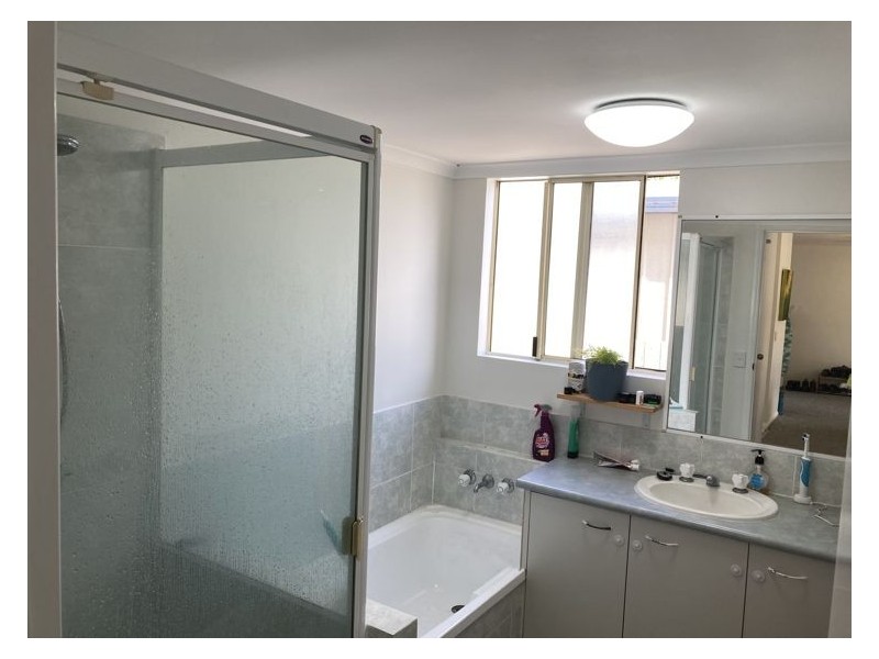 3/4 Low Street, Yandina QLD 4561