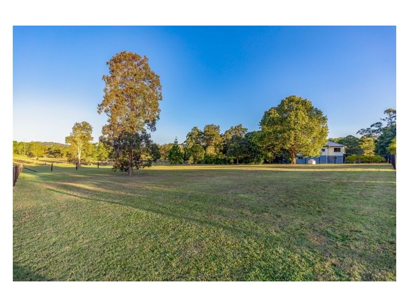 300 Bunya Road, North Arm QLD 4561