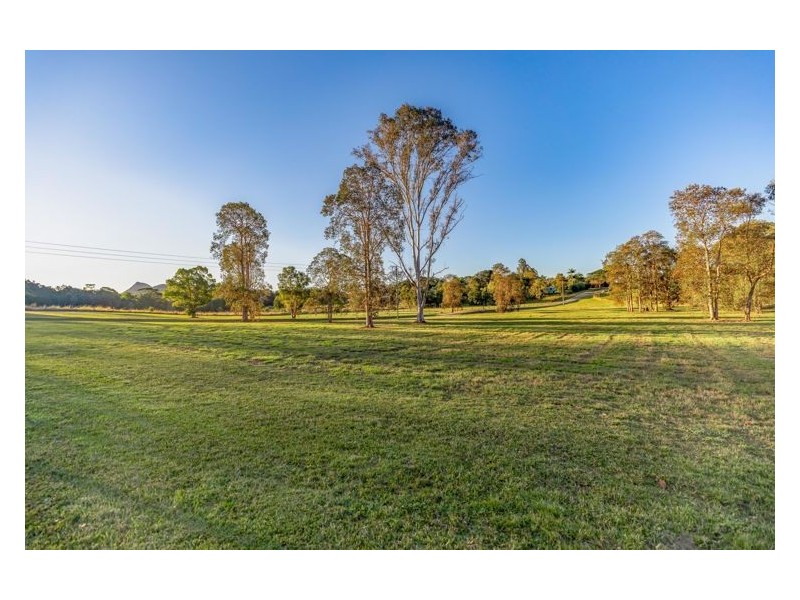 300 Bunya Road, North Arm QLD 4561