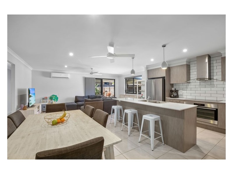 24 Maroochy Circuit, Yandina QLD 4561