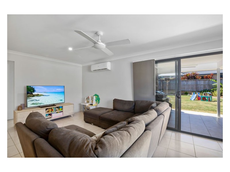 24 Maroochy Circuit, Yandina QLD 4561