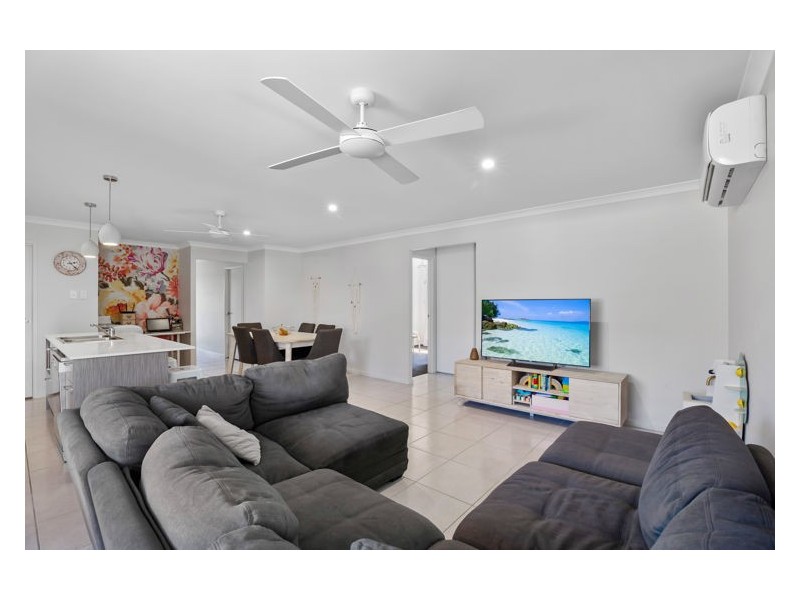 24 Maroochy Circuit, Yandina QLD 4561