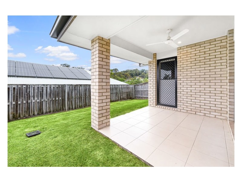 32 Presentation Boulevard, Nambour QLD 4560