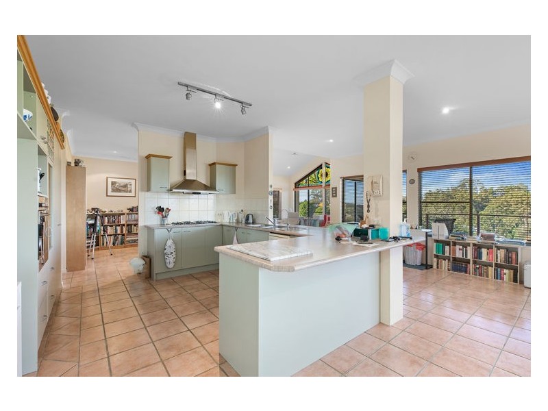 8 Pearl Parade, Nambour QLD 4560