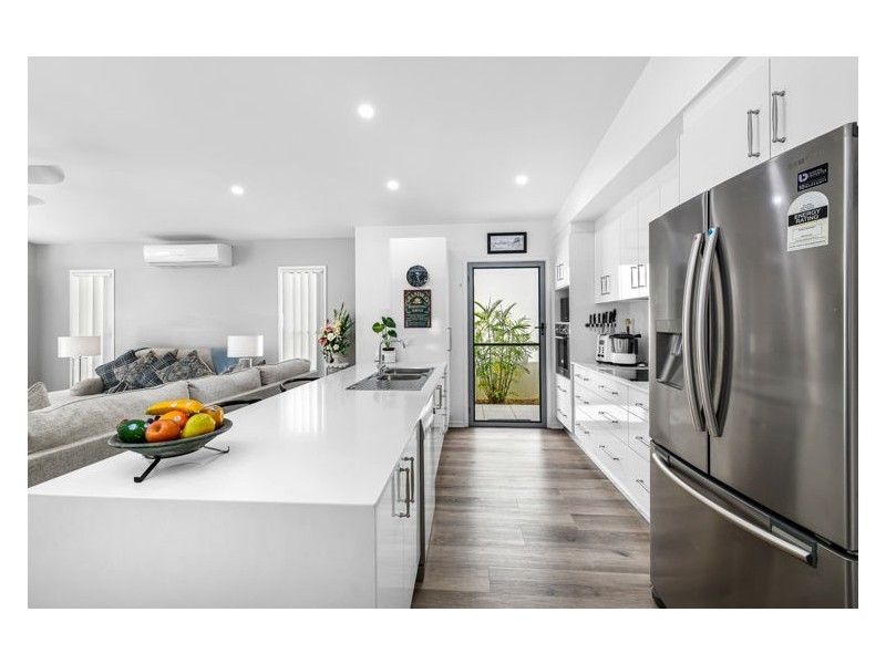155/25 Owen Creek Road, Forest Glen QLD 4556