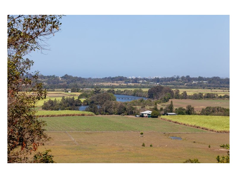 8 Valdora Road, Maroochy River QLD 4561