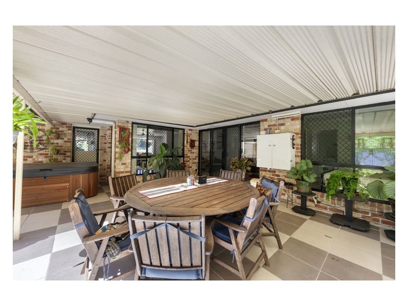 4 Fernlea Street, Burnside QLD 4560