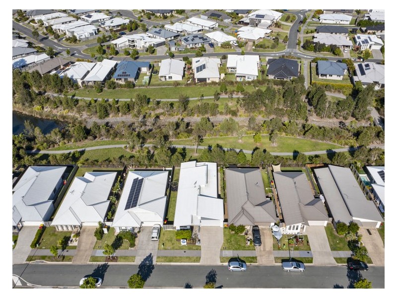 35 Honeyeater Place, Bli Bli QLD 4560