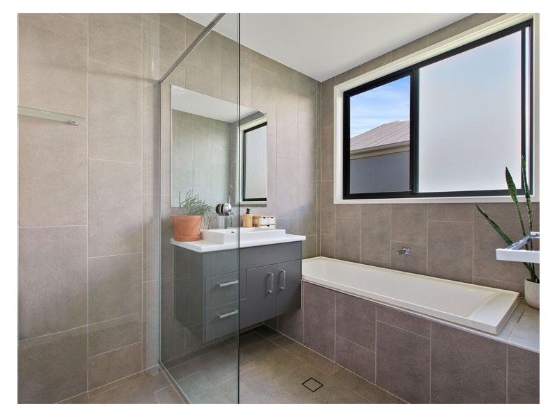35 Honeyeater Place, Bli Bli QLD 4560