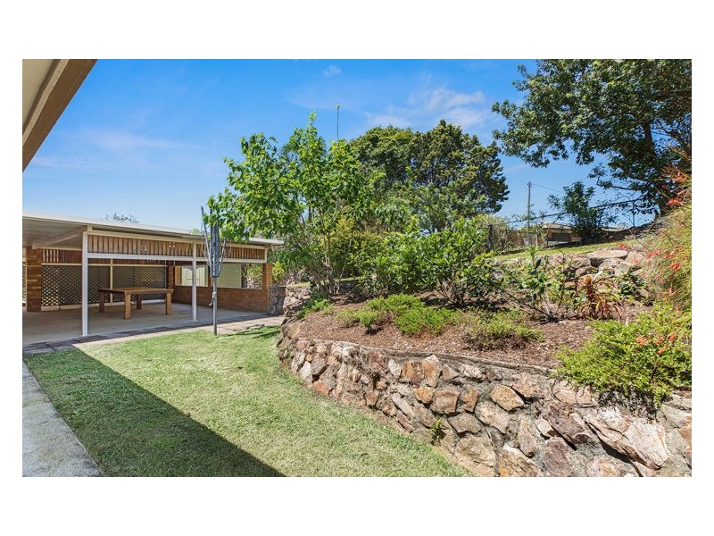 25 Cunningham Crescent, Nambour QLD 4560
