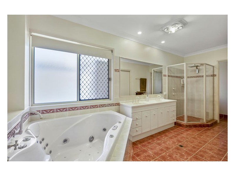 15 Flame Tree Court, Palmwoods QLD 4555