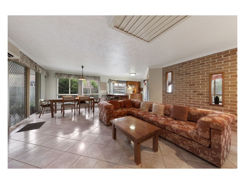 8 Albatross Avenue, Nambour QLD 4560