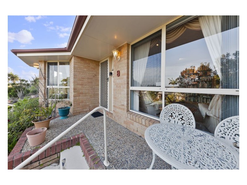 8 Albatross Avenue, Nambour QLD 4560