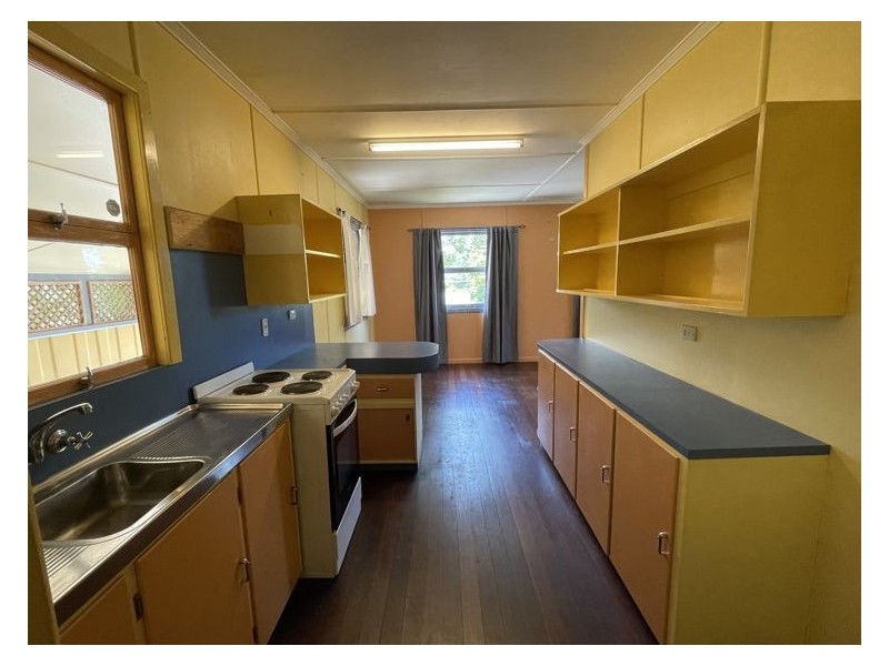 19 Waterfall Road, Nambour QLD 4560