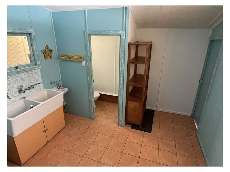 19 Waterfall Road, Nambour QLD 4560