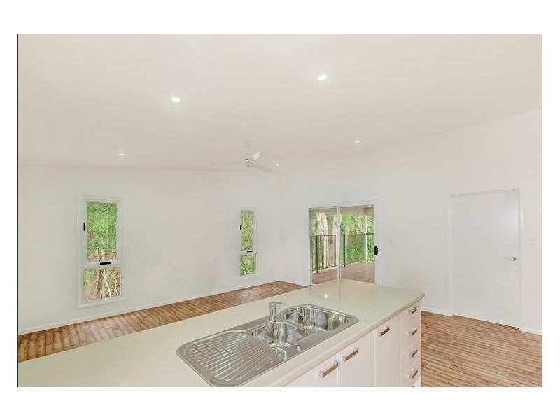 13 Linsay Circuit, Nambour QLD 4560