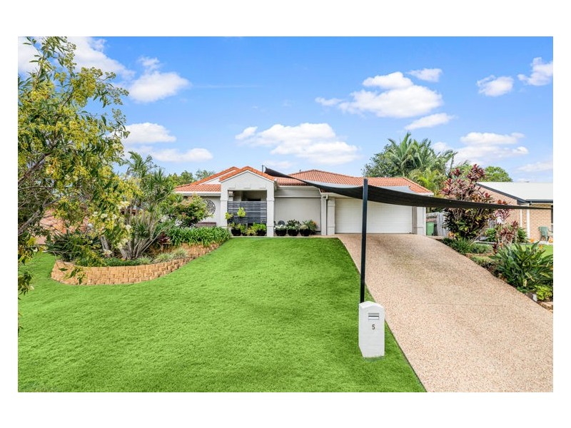 5 Robertson Drive, Burnside QLD 4560