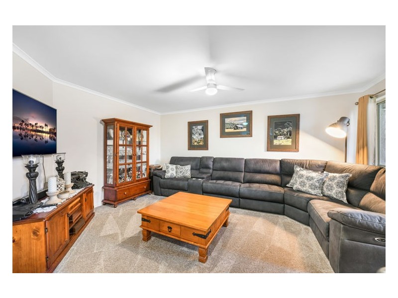 5 Robertson Drive, Burnside QLD 4560