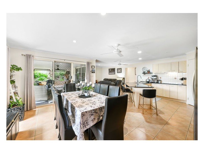 5 Robertson Drive, Burnside QLD 4560