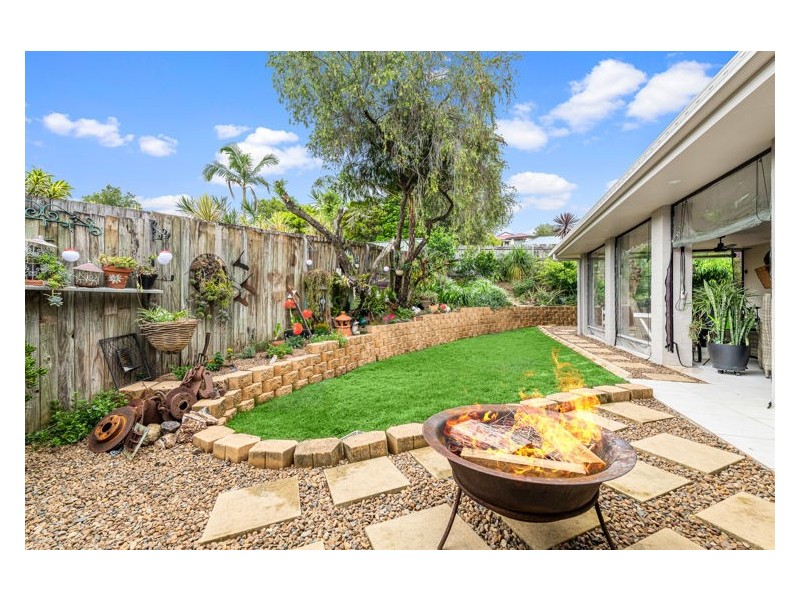 5 Robertson Drive, Burnside QLD 4560