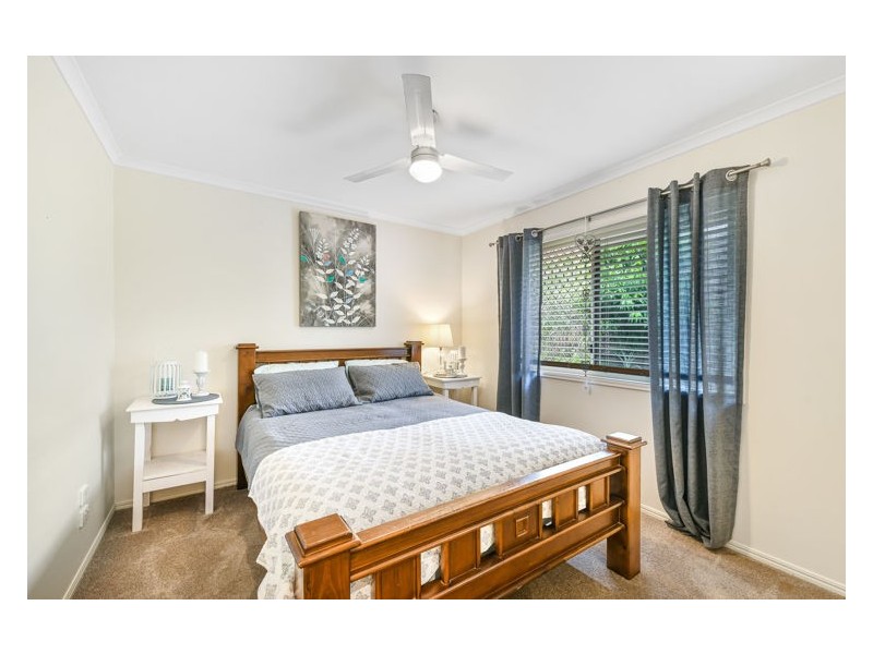 5 Robertson Drive, Burnside QLD 4560
