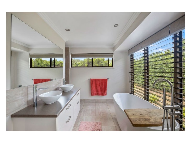 7 Fernhill Place, Diddillibah QLD 4559