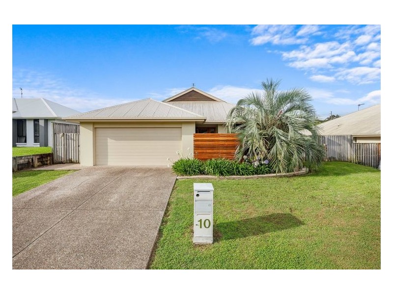 10 Presentation Boulevard, Nambour QLD 4560