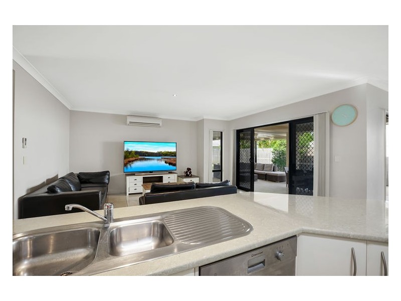 10 Presentation Boulevard, Nambour QLD 4560