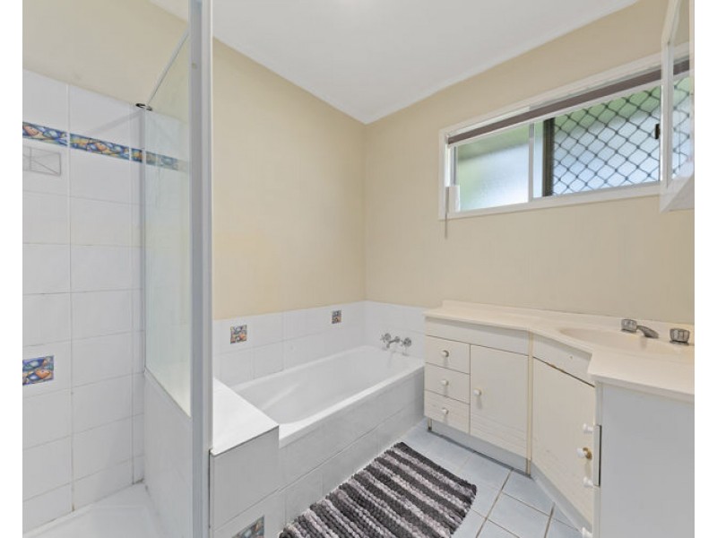 4 Olive Court, Nambour QLD 4560