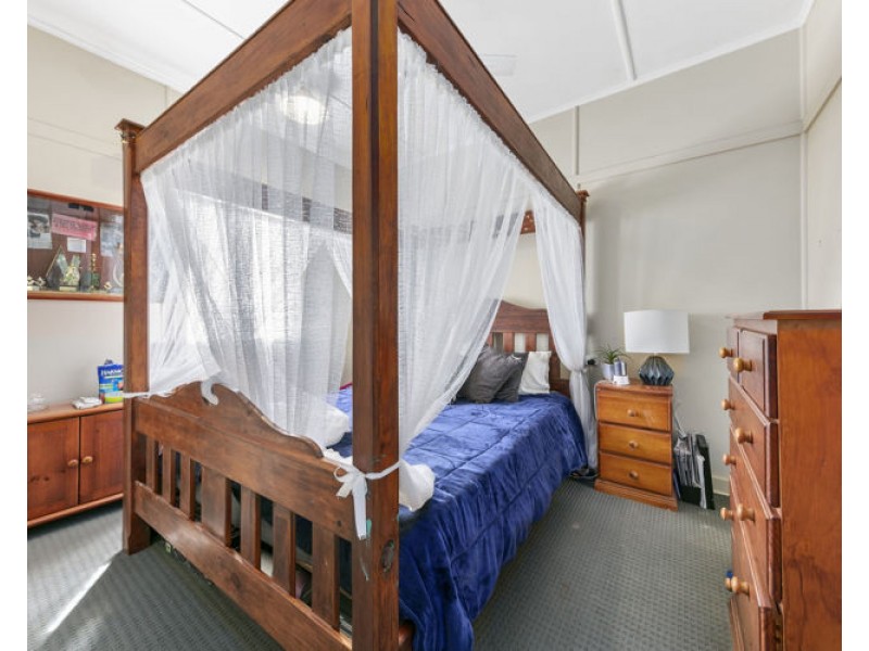 6 Doolan Street, Nambour QLD 4560