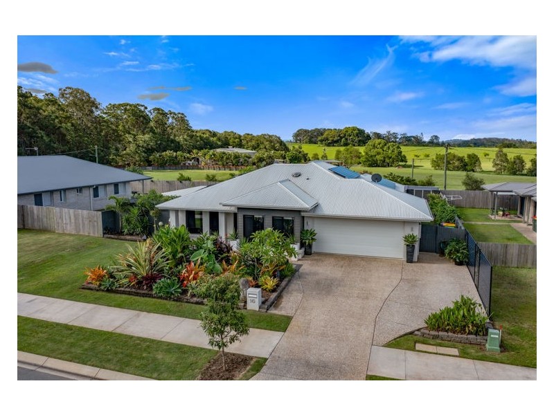 16 Reo Place, Yandina QLD 4561