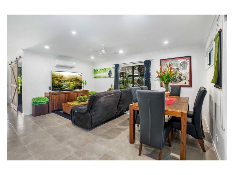 16 Reo Place, Yandina QLD 4561