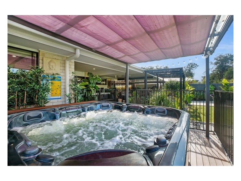 16 Reo Place, Yandina QLD 4561