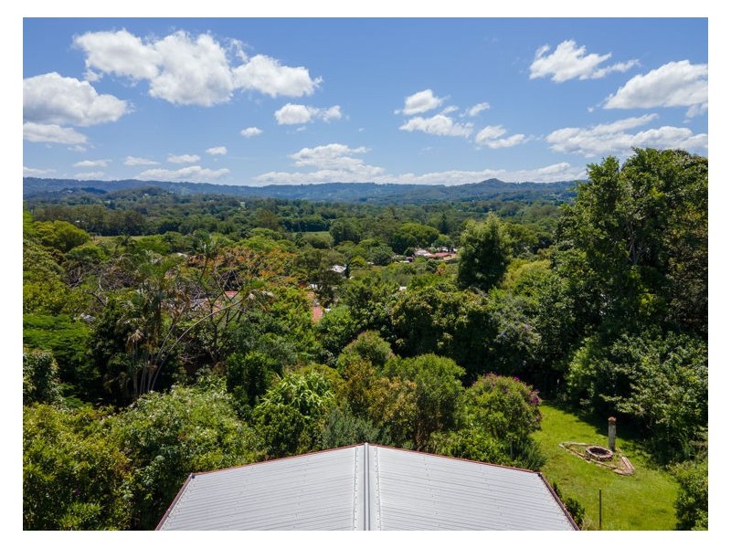 12 Pine Grove Road, Woombye QLD 4559