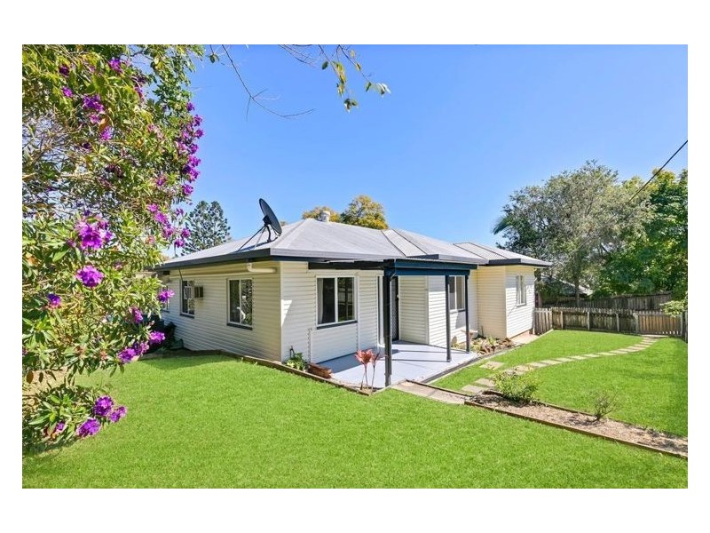 17 Mount Pleasant Road, Nambour QLD 4560