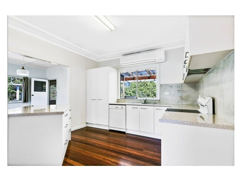 17 Mount Pleasant Road, Nambour QLD 4560