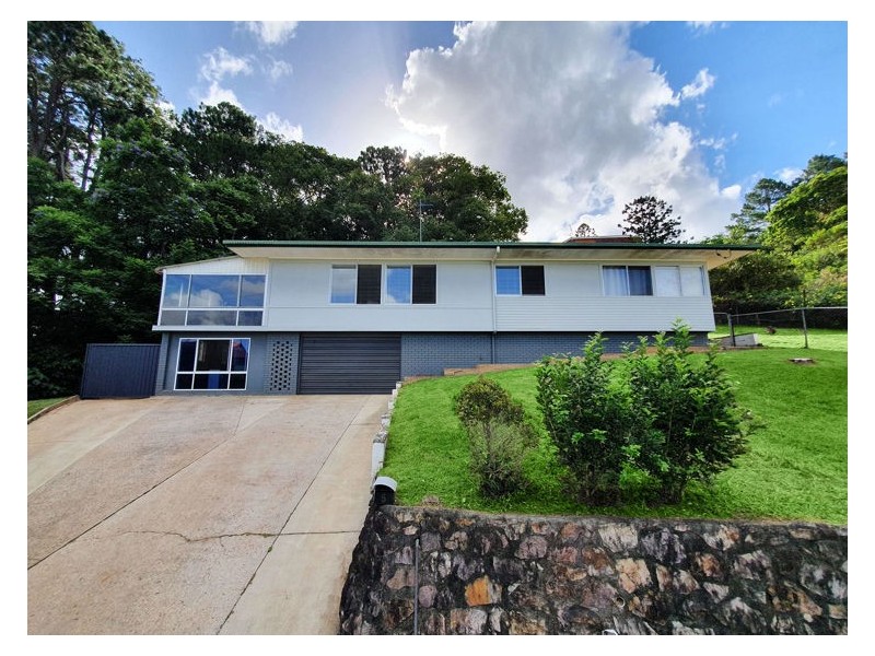 5 Loparo Court, Nambour QLD 4560