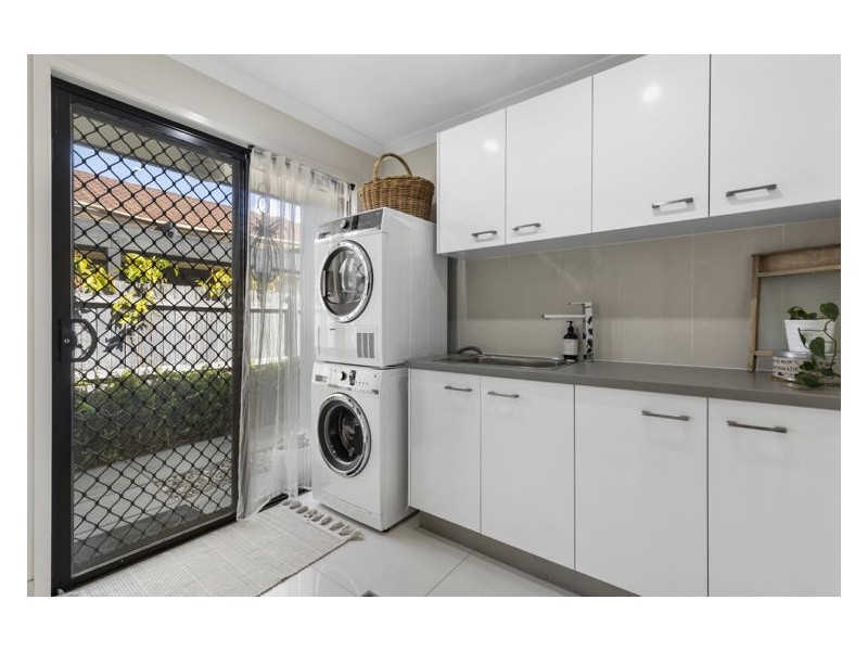 17 Mountain Ash Drive, Mountain Creek QLD 4557