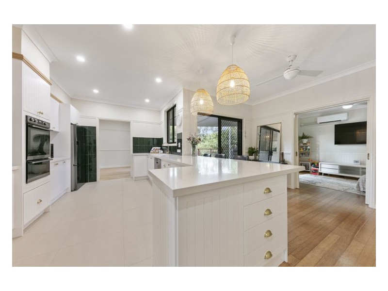 242 Diamond Valley Road, Diamond Valley QLD 4553