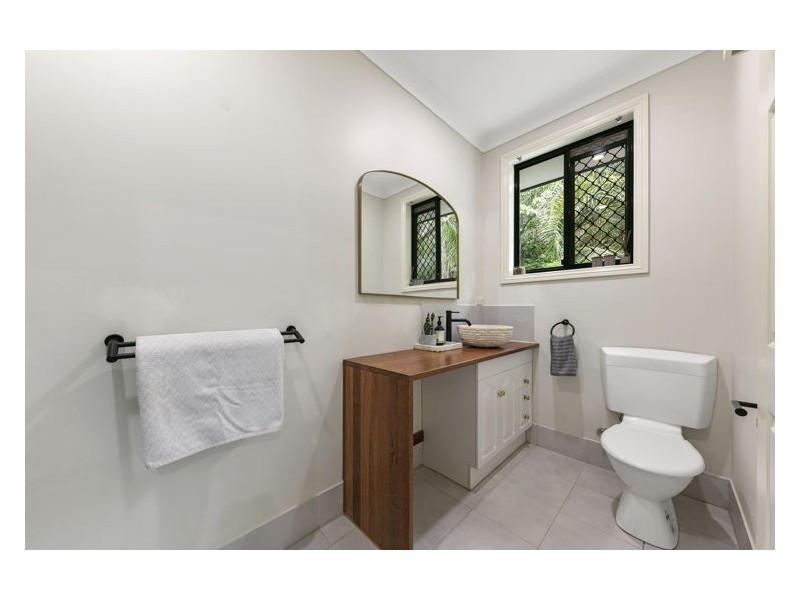 242 Diamond Valley Road, Diamond Valley QLD 4553