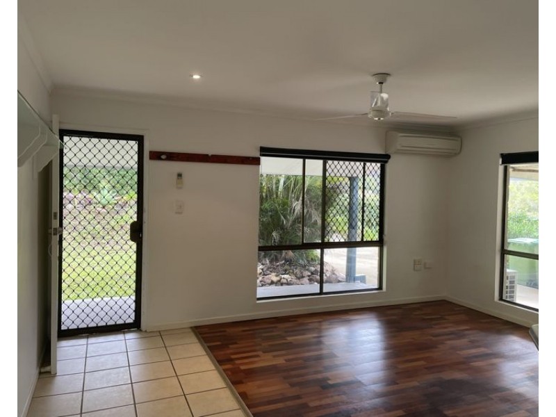 18 Thomas Crescent, Nambour QLD 4560