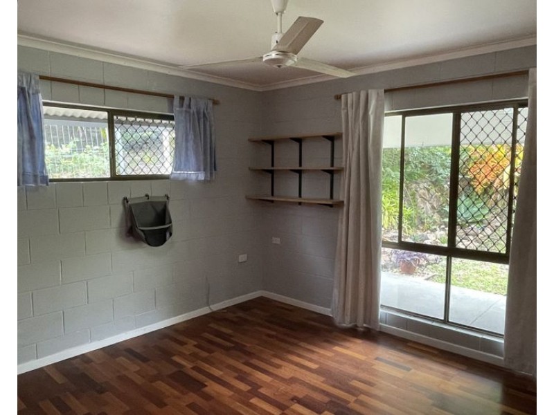 18 Thomas Crescent, Nambour QLD 4560